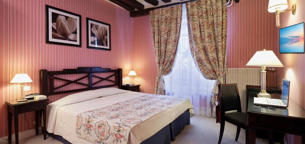 Hotel Beaubourg Paris 3*,