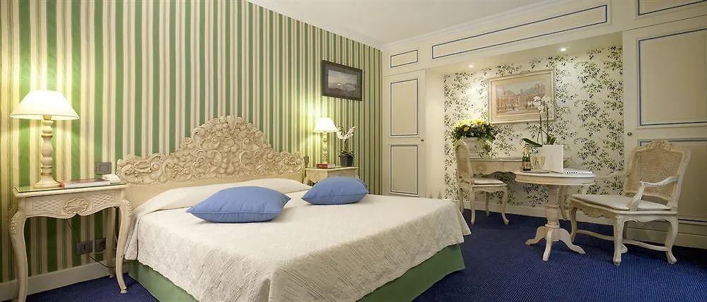 Hotel Beaubourg Paris
