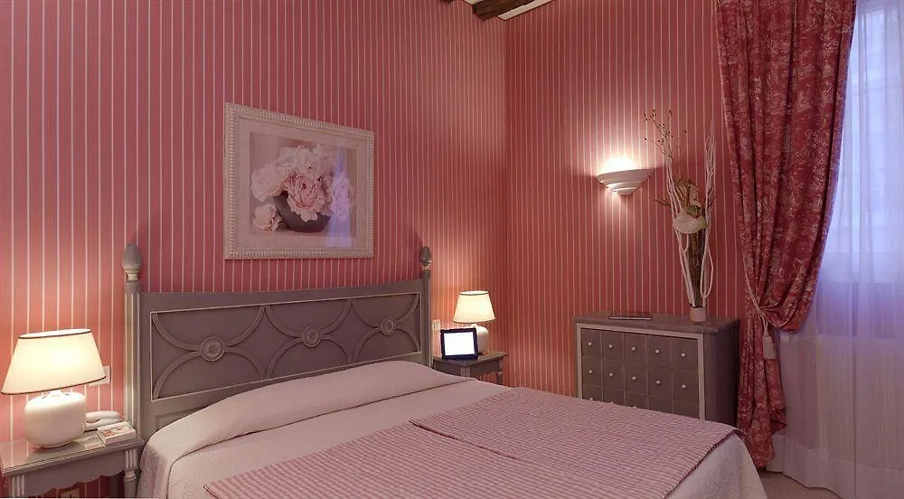Hotel Beaubourg Paris 3*,
