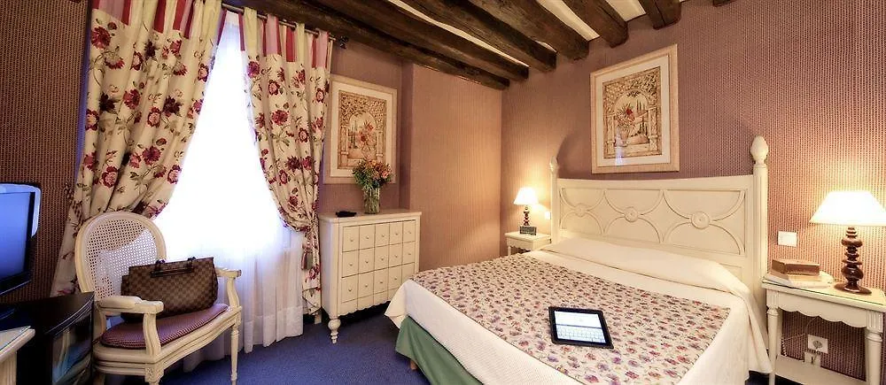 Hotel Beaubourg Paris Frankrike