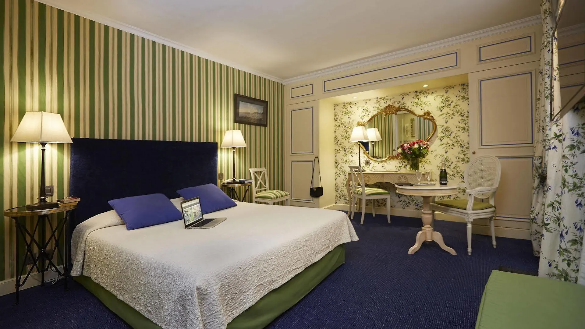 Hotel Beaubourg Paris