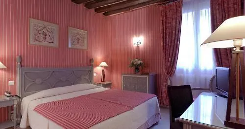 Hotel Beaubourg Paris